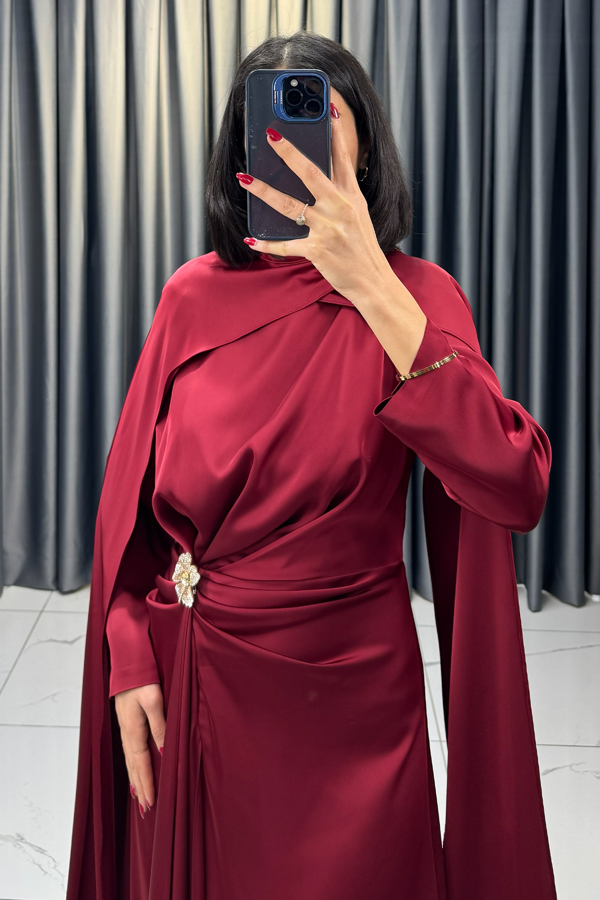 Aksesuar Detaylı Pelerinli Belden Oturtmalı Abiye Kırmızı - Görsel 4