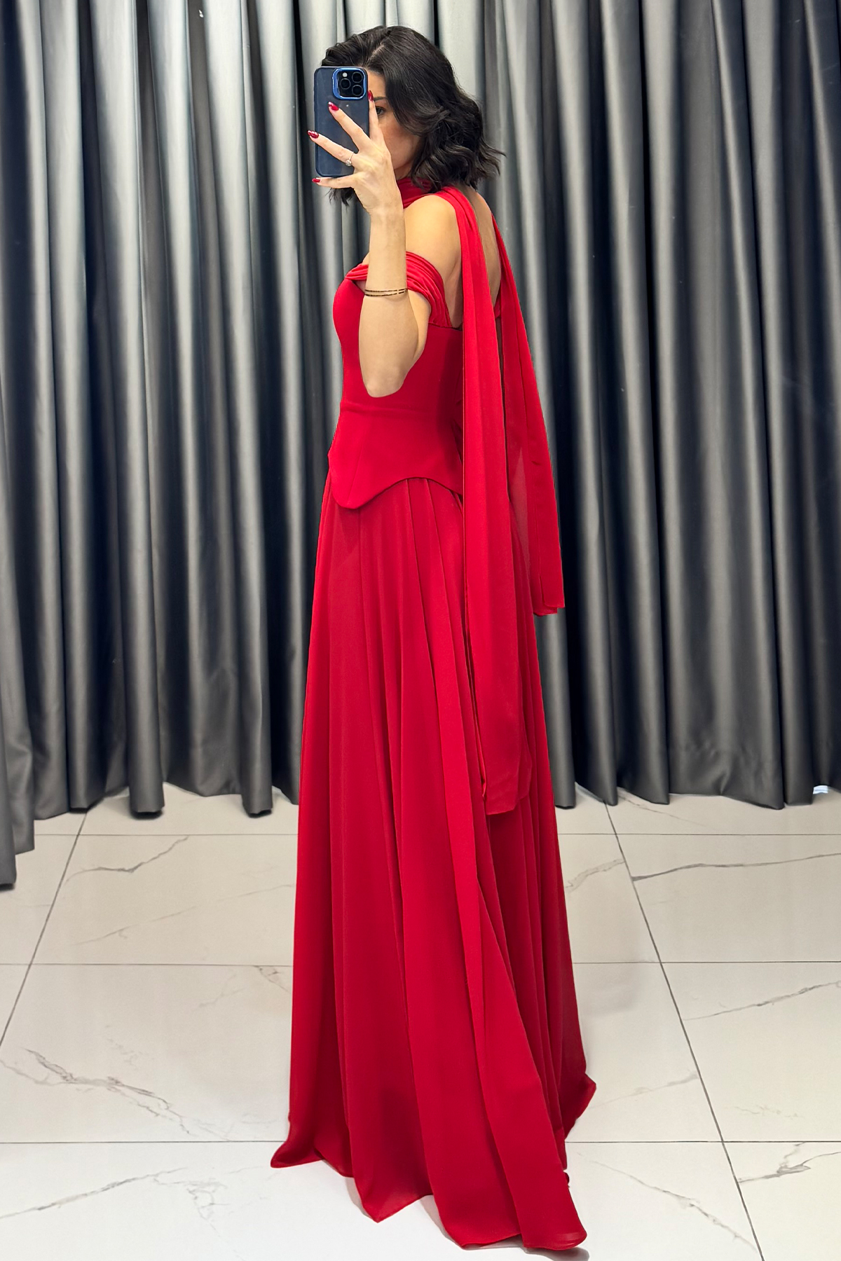 Belden Oturtmalı Düşük Kollu Şal Detaylı Abiye Kırmızı - Görsel 5