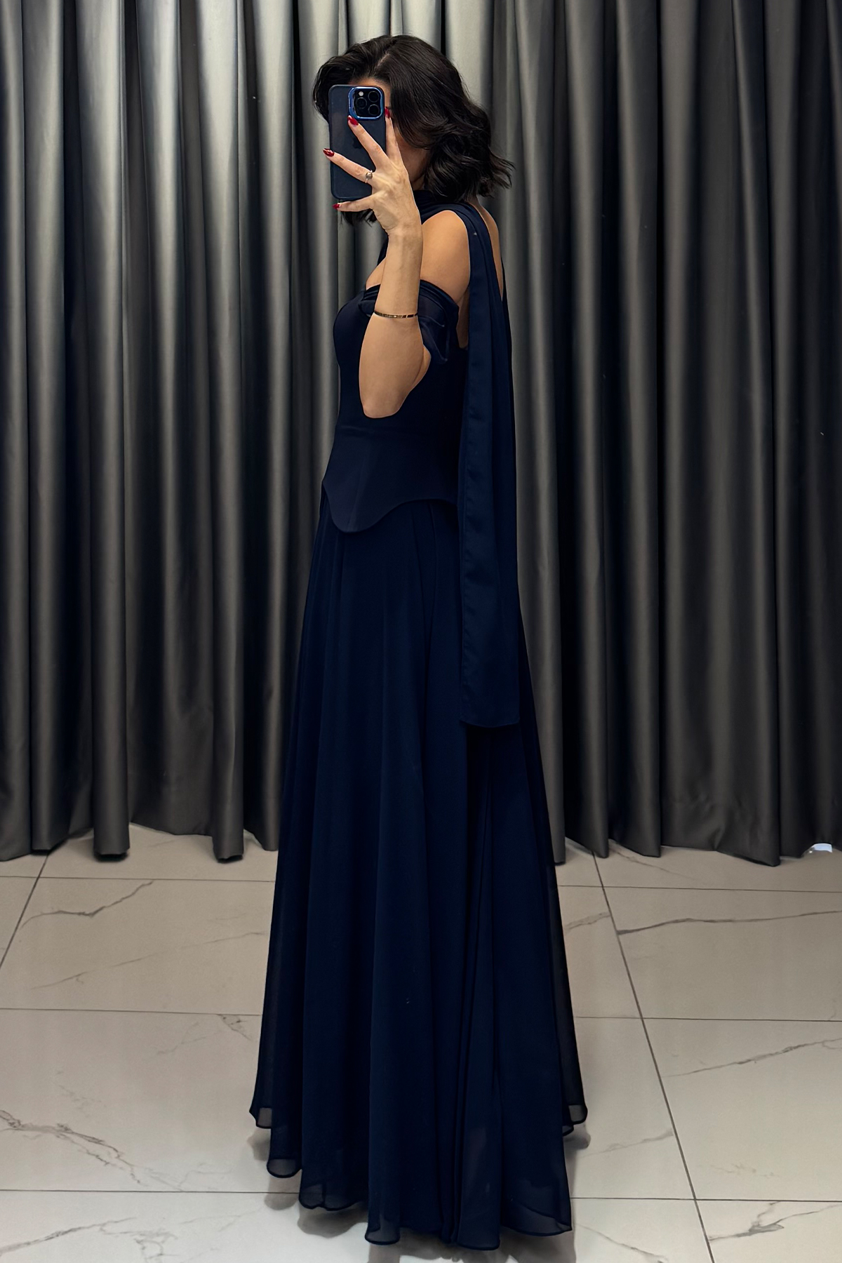 Belden Oturtmalı Düşük Kollu Şal Detaylı Abiye Lacivert - Görsel 5