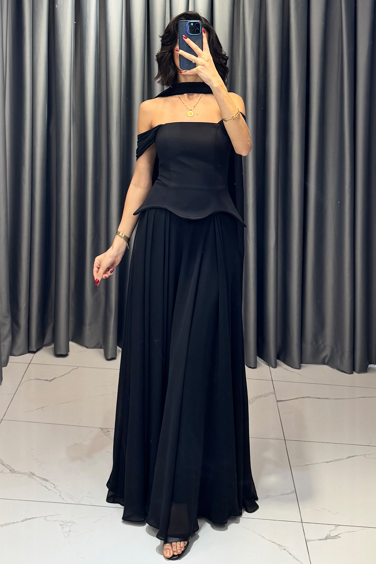 Belden Oturtmalı Düşük Kollu Şal Detaylı Abiye Siyah