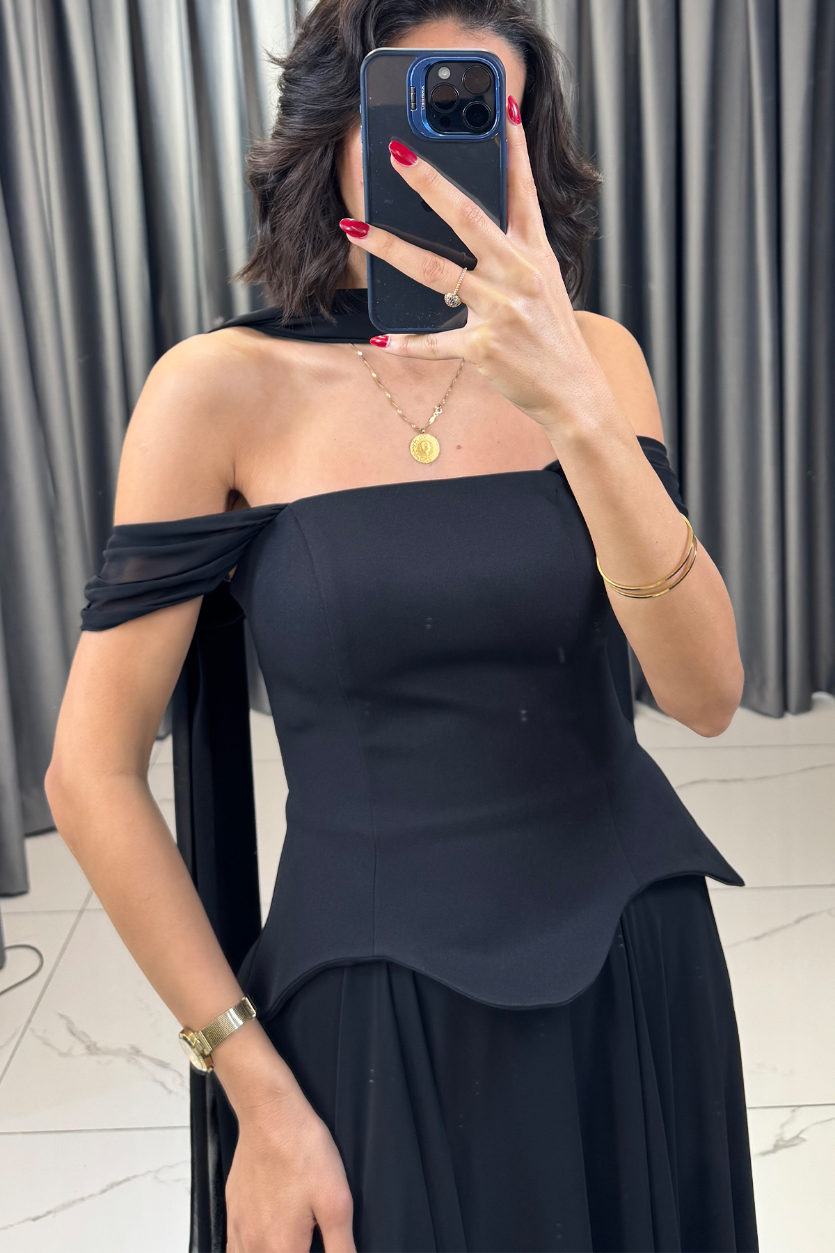 Belden Oturtmalı Düşük Kollu Şal Detaylı Abiye Siyah - Görsel 4