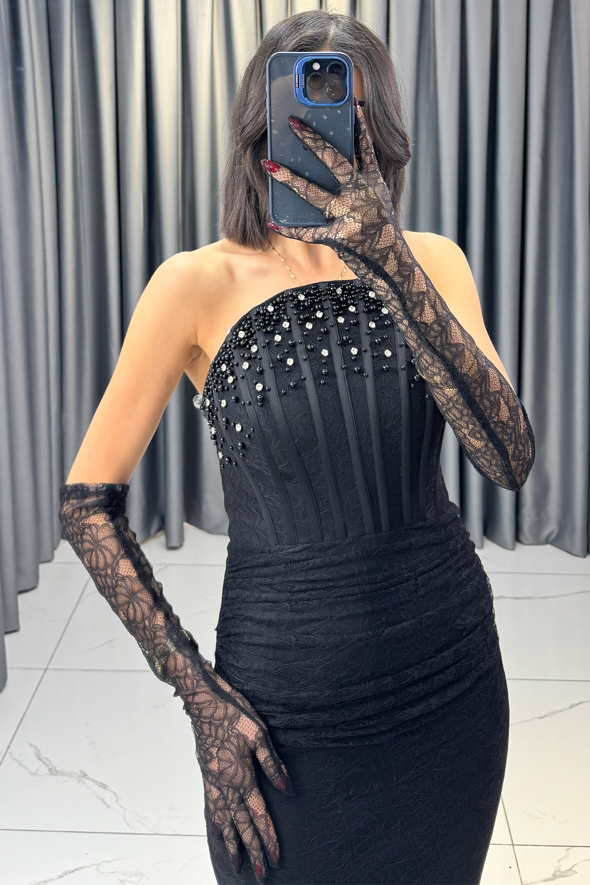 Boncuk İşlemeli Eldiven Detaylı Lez Dantel Abiye Siyah - Görsel 2