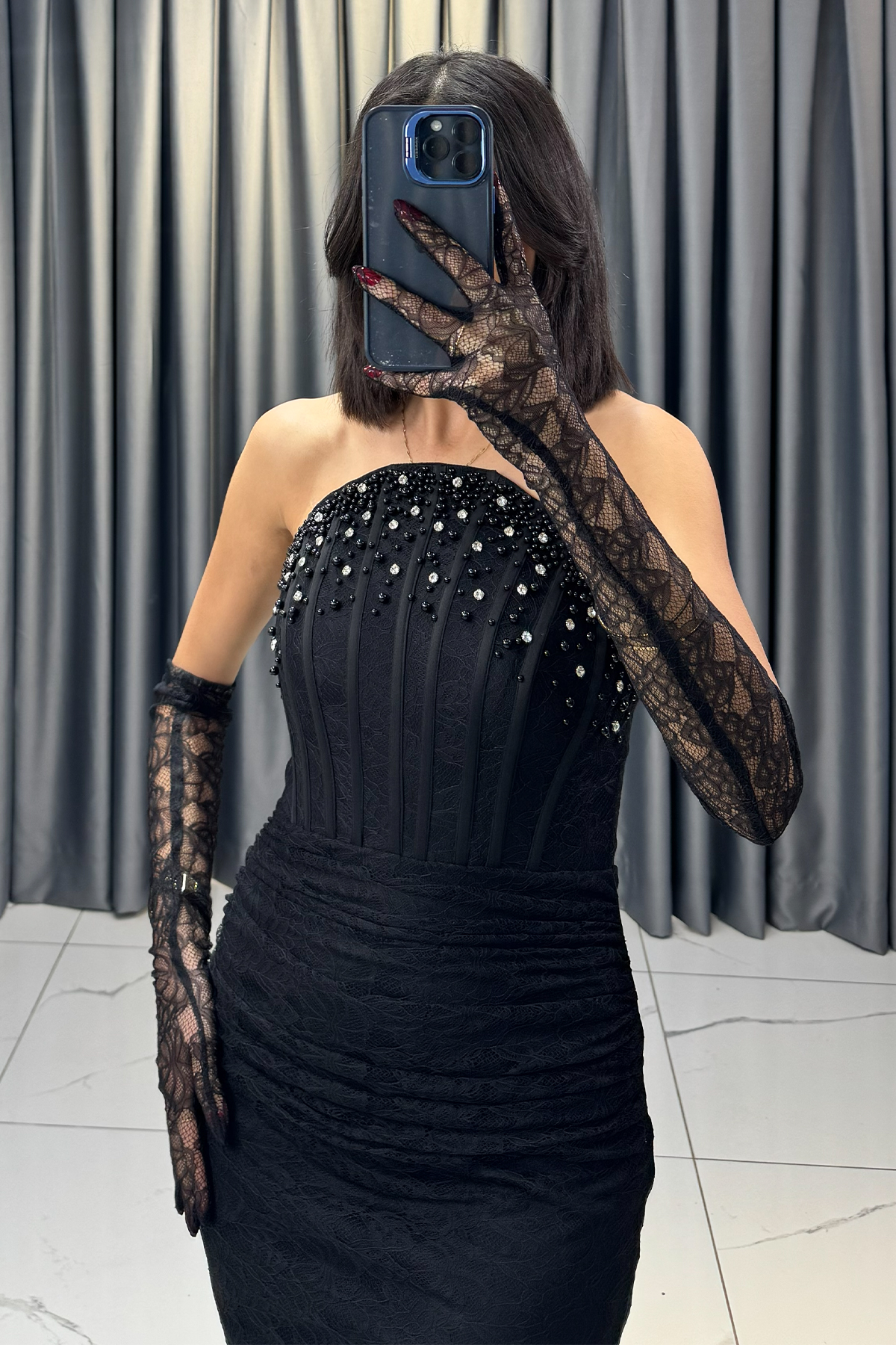 Boncuk İşlemeli Eldiven Detaylı Lez Dantel Abiye Siyah - Görsel 4