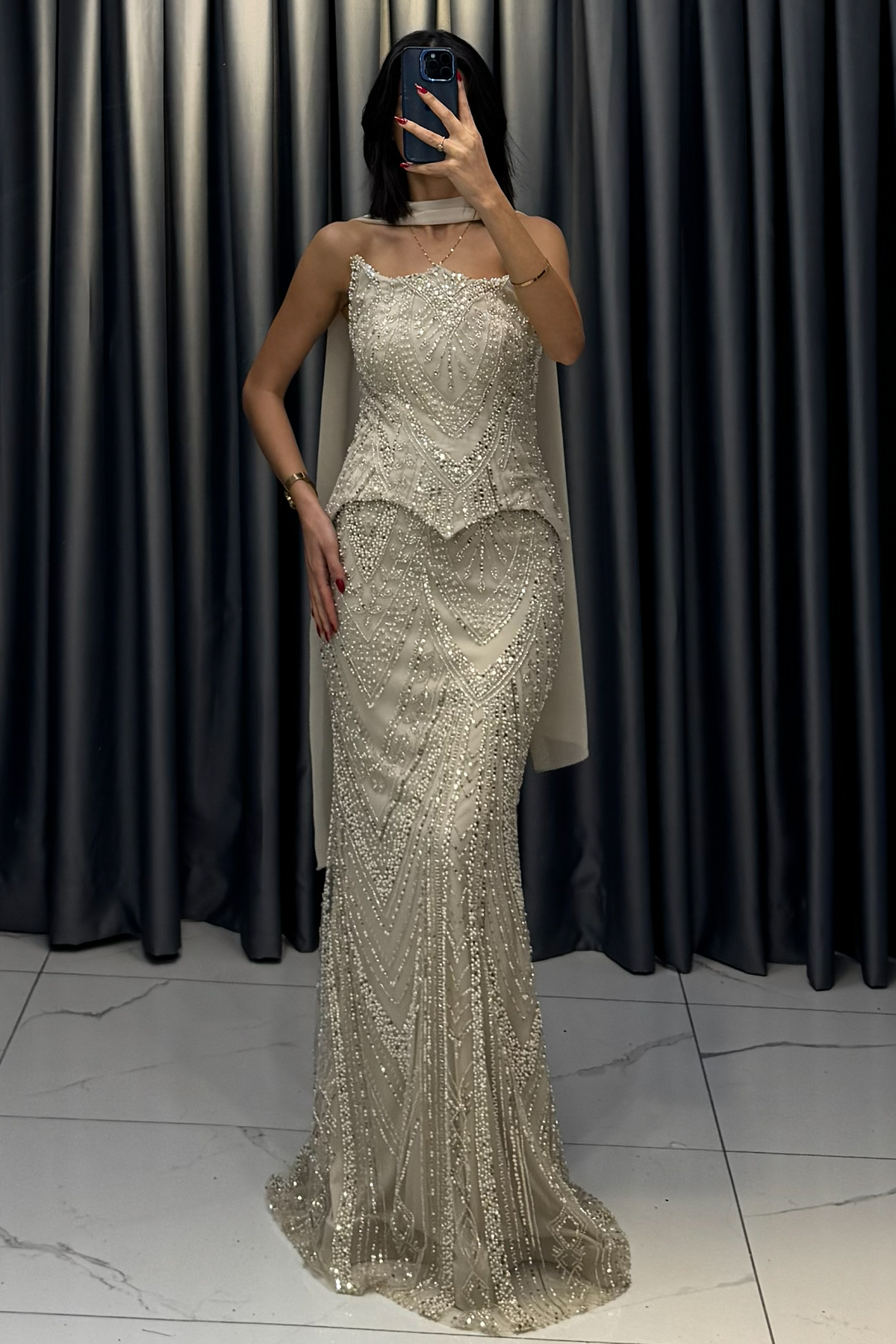 Boncuk İşlemeli Şal Detaylı Korsajlı Balık Model Abiye Bej