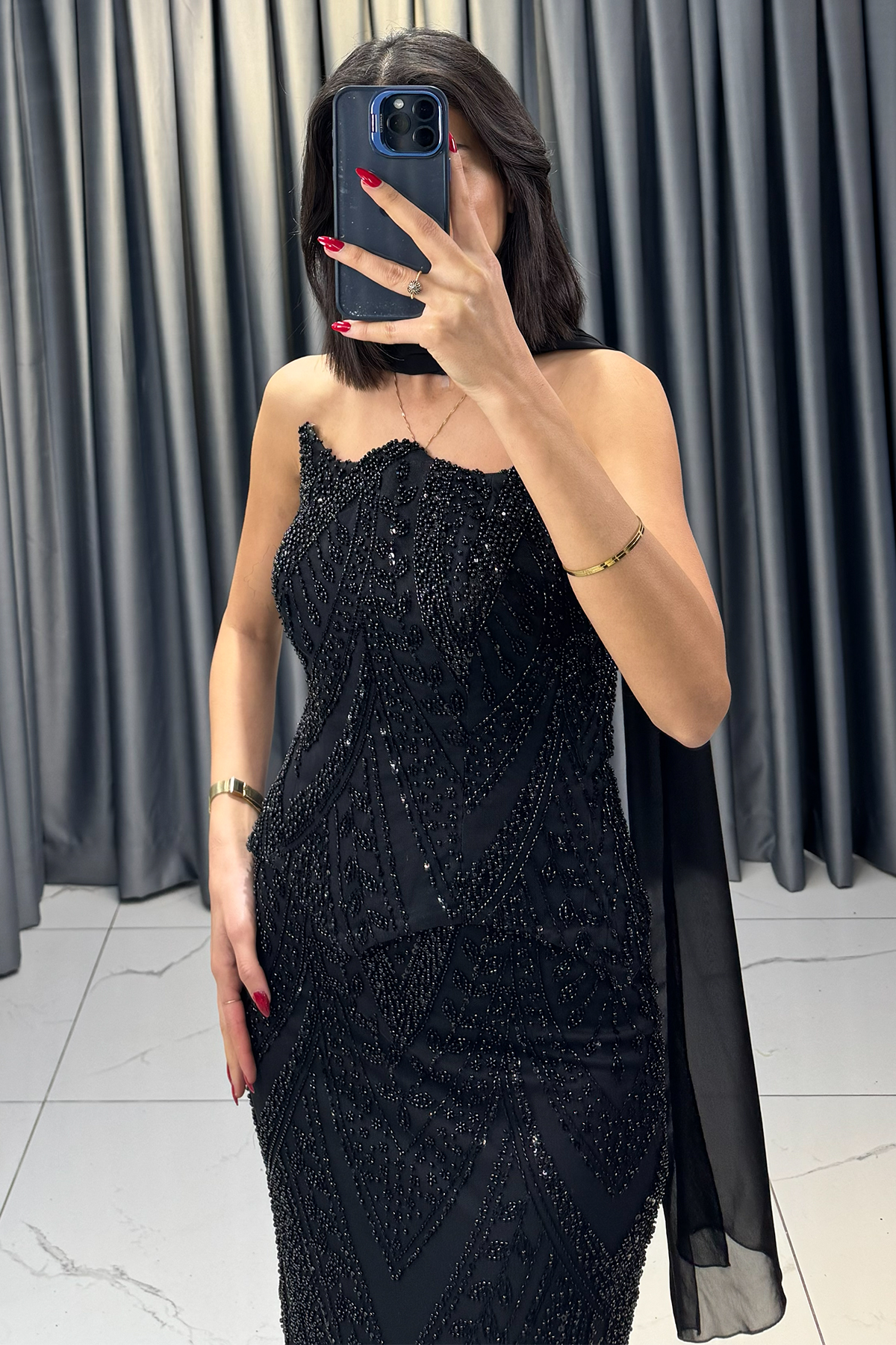 Boncuk İşlemeli Şal Detaylı Korsajlı Balık Model Abiye Siyah - Görsel 4