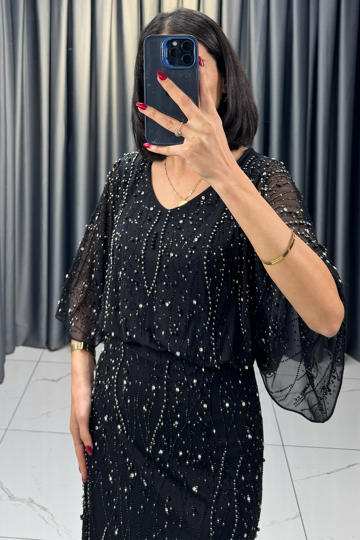 Boncuk İşlemeli Yarasa Kollu Balık Model Büyük Beden Abiye Siyah - Görsel 4