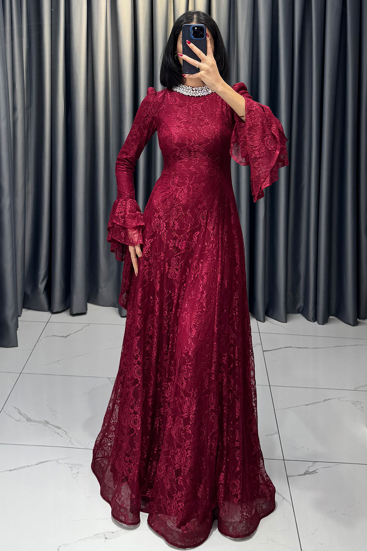 Boynu Taş İşlemeli Yarasa Kollu Arkası İpli Abiye Bordo