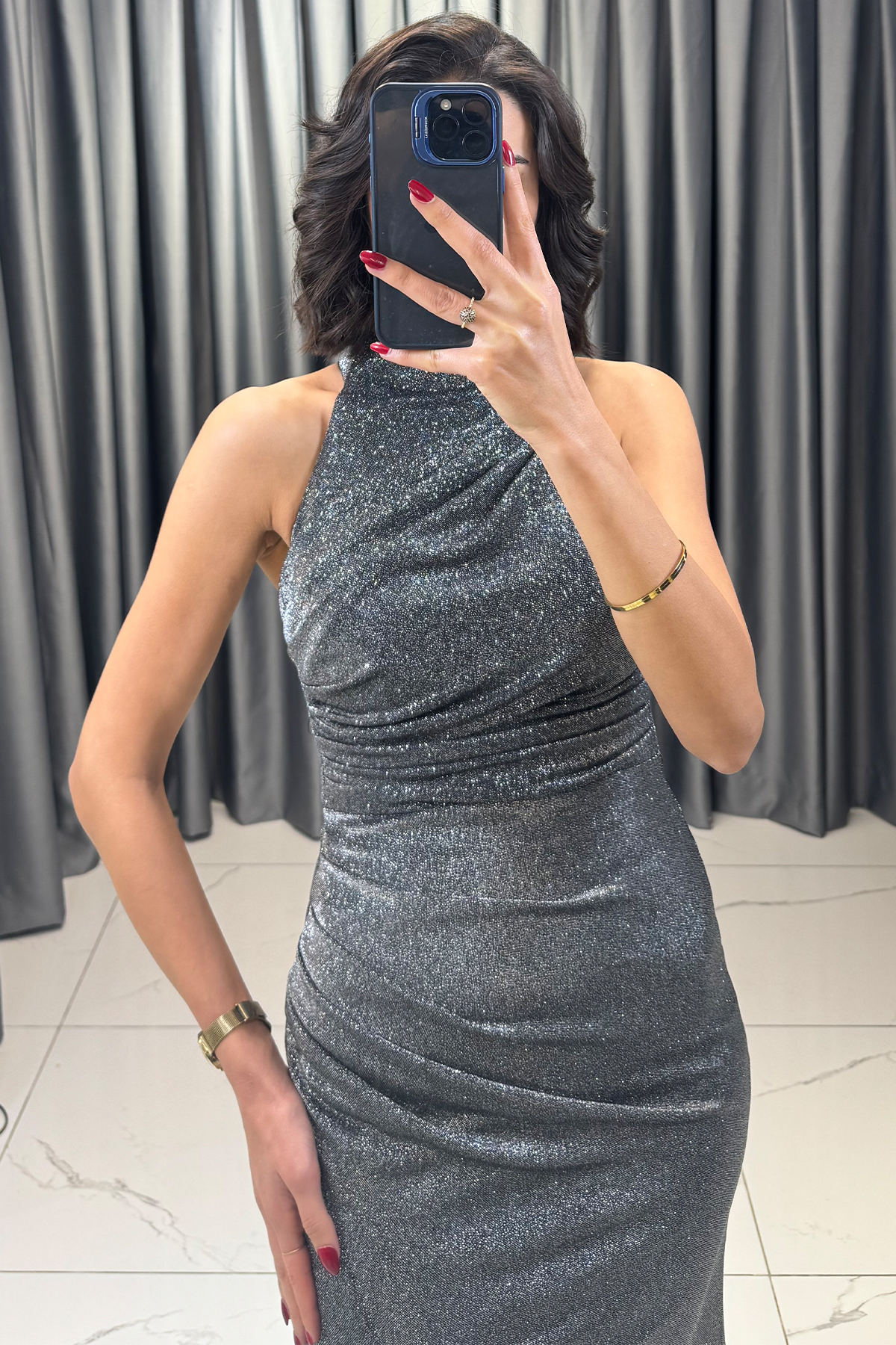 Halter Yaka Yırtmaçlı Sim Detaylı Balık Model Abiye Gümüş - Görsel 4