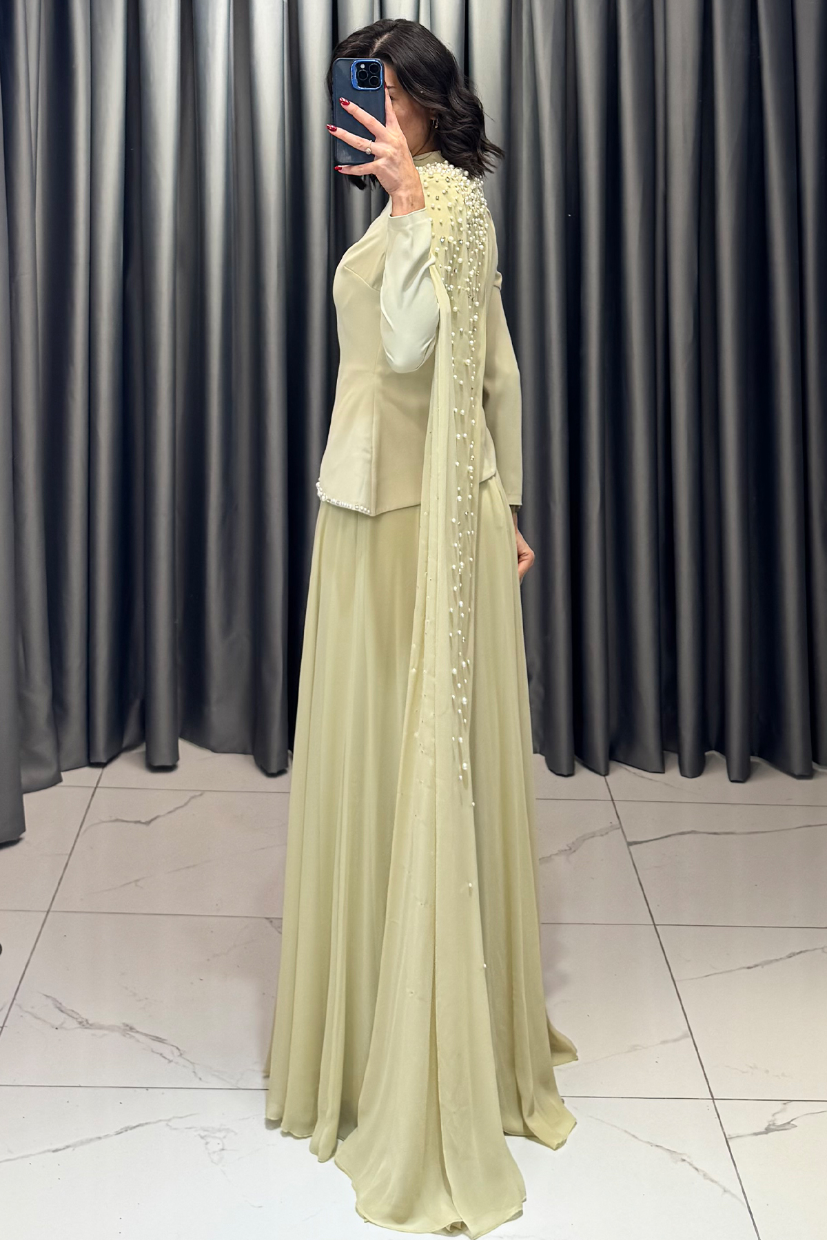 İnci Boncuk Detaylı Belden Oturtmalı Omuzdan Pelerinli Tesettür Abiye Yeşil  - Görsel 6