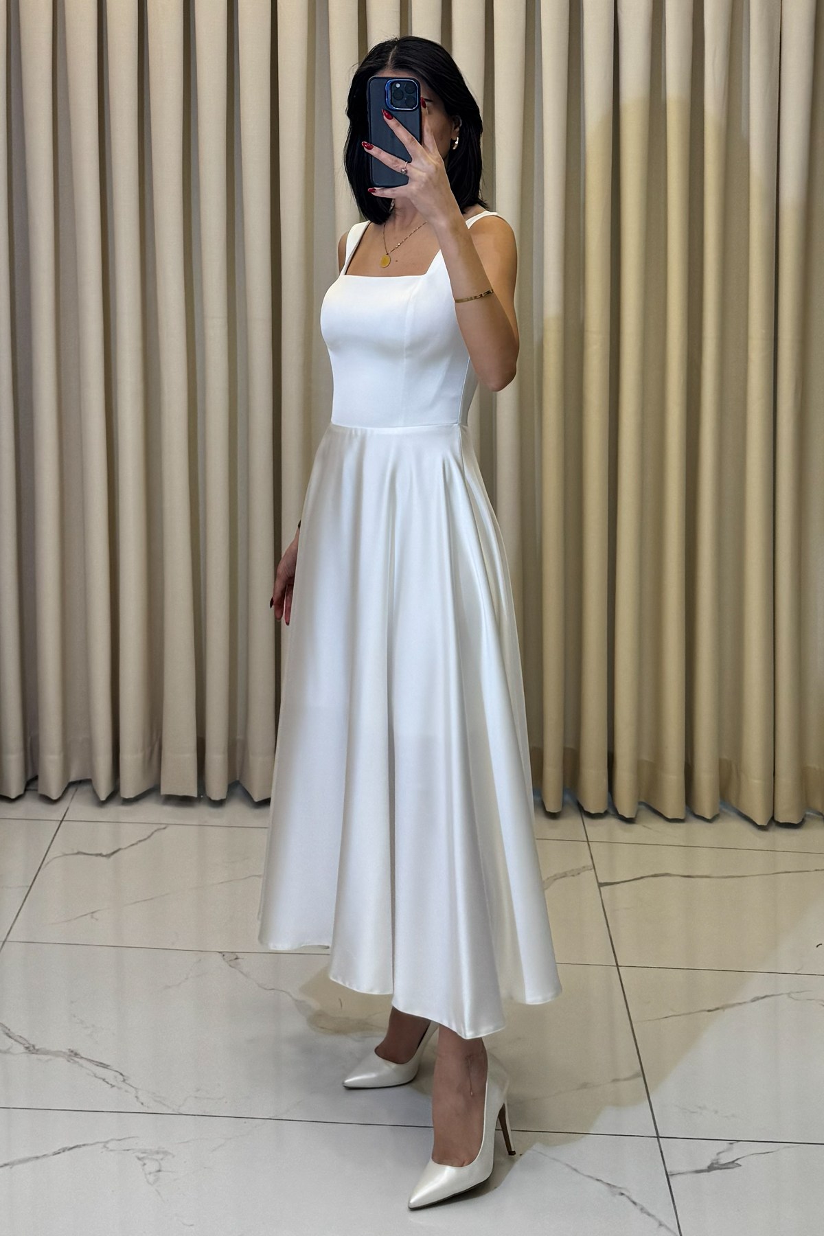 Kare Yaka Sırtı Bağcıklı Kısa Abiye Beyaz - Görsel 3