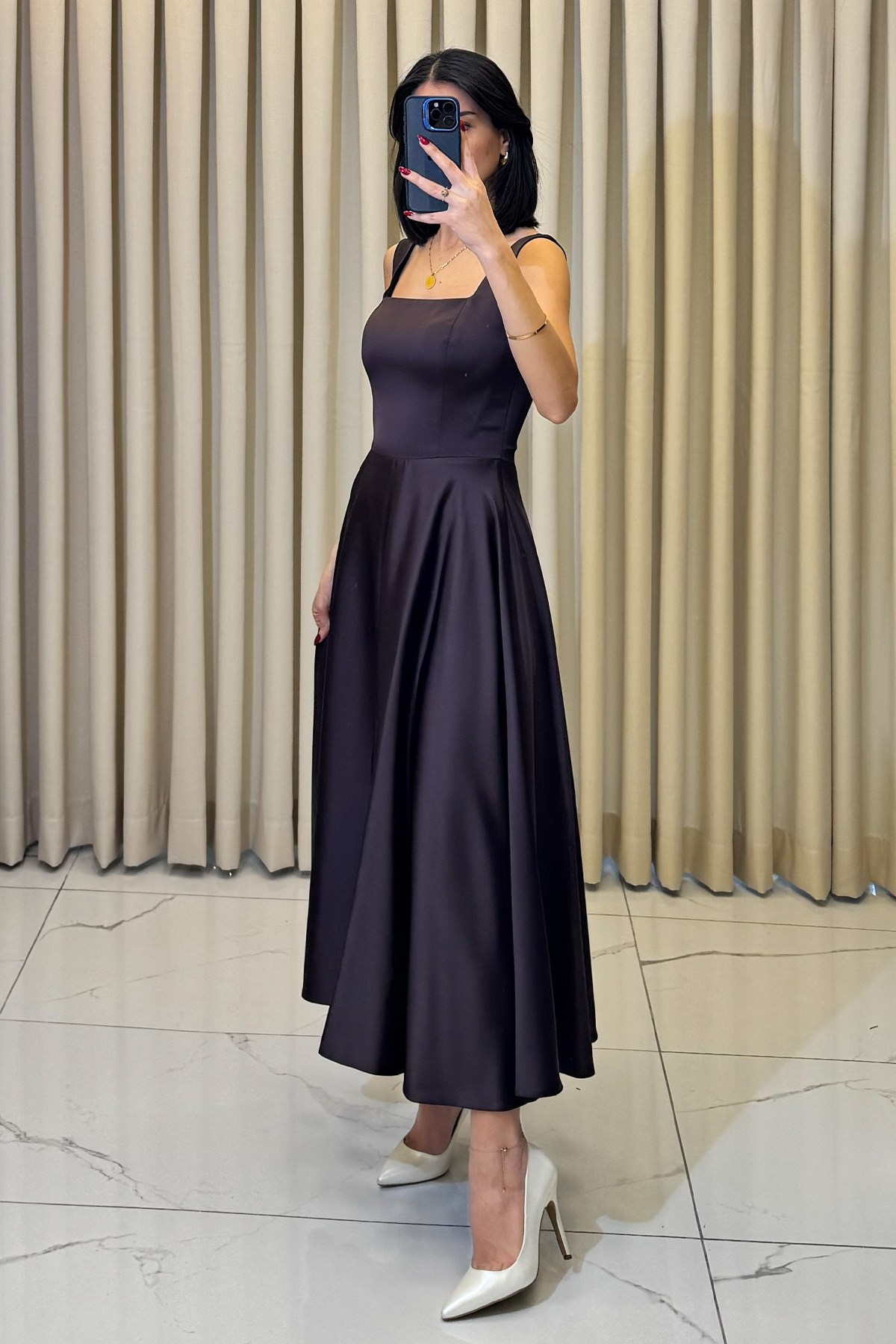 Kare Yaka Sırtı Bağcıklı Kısa Abiye Kahve - Görsel 3