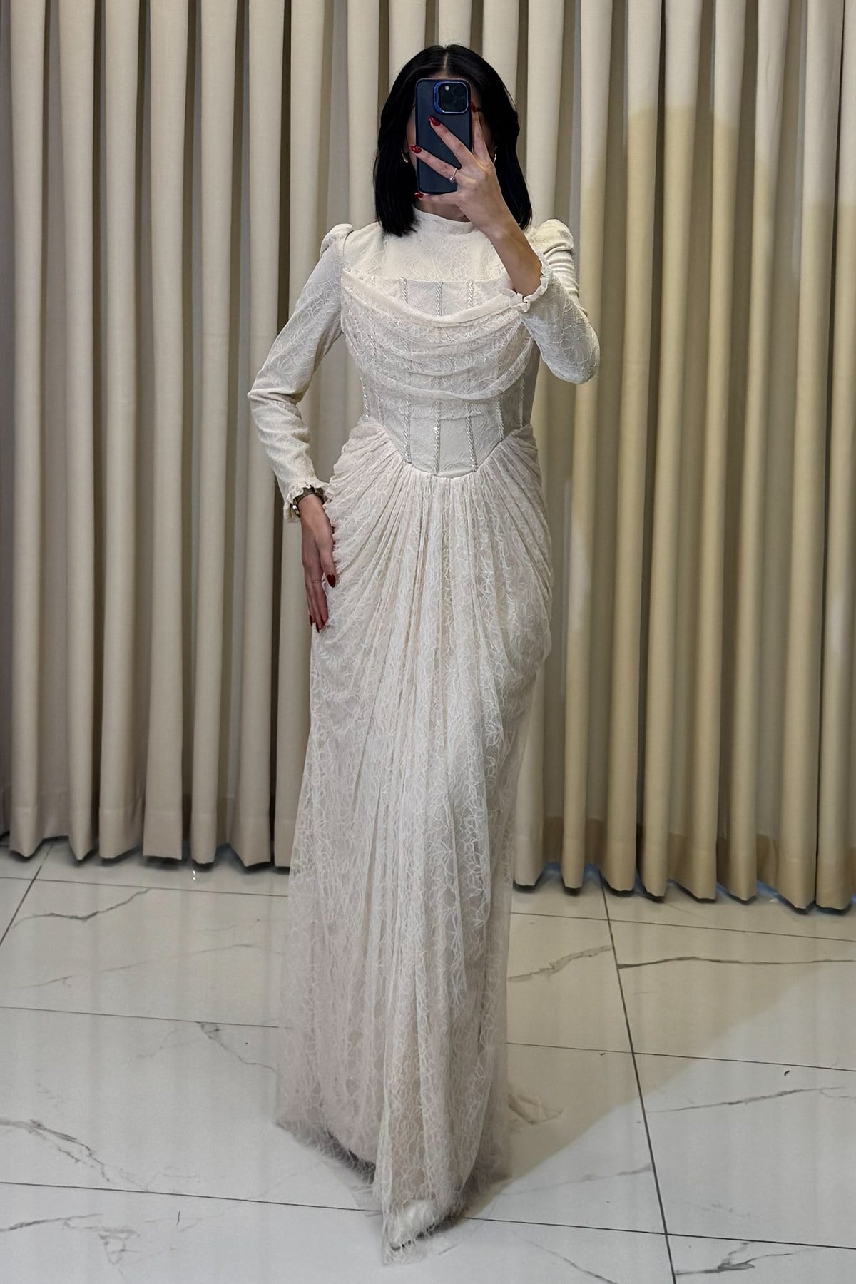 Kore Detaylı Taş İşlemeli Lez Dantel Tesettür Abiye Bej