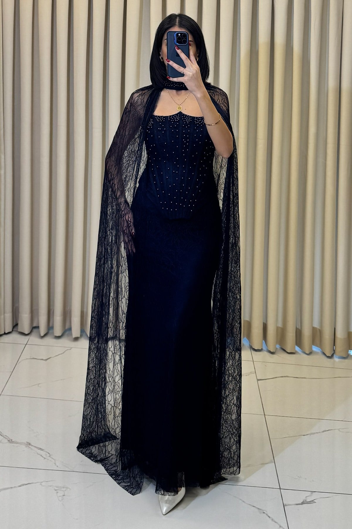 Korse Detaylı Boncuk İşlemeli Pelerinli Abiye Lacivert