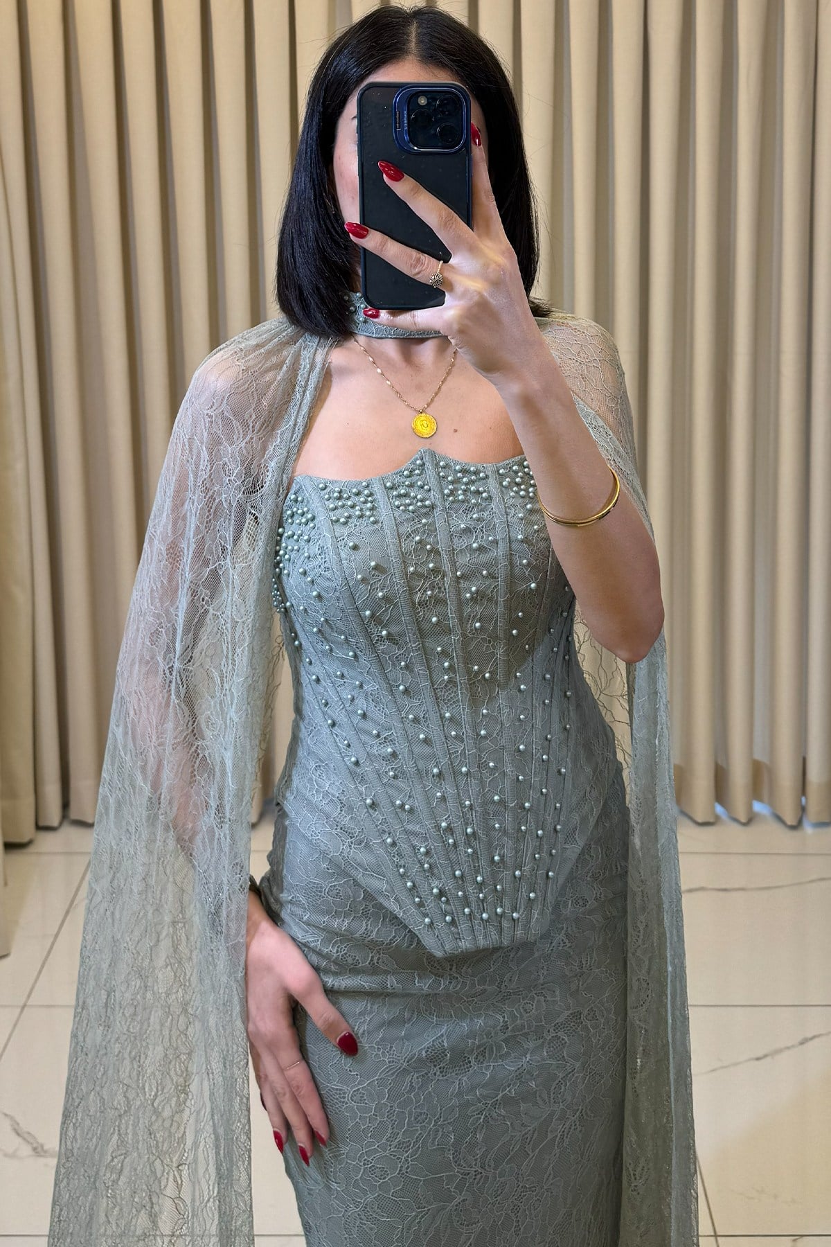 Korse Detaylı Boncuk İşlemeli Pelerinli Abiye Yeşil - Görsel 2