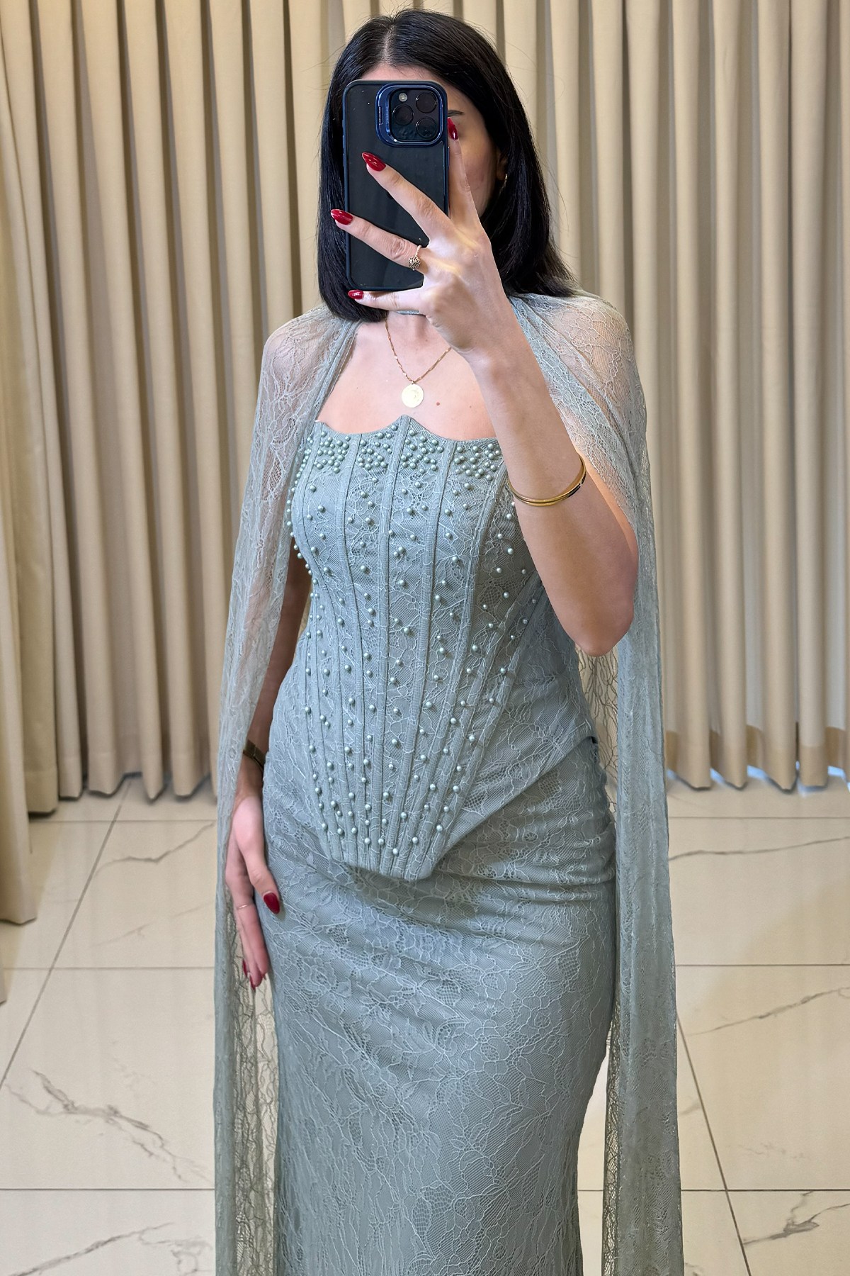 Korse Detaylı Boncuk İşlemeli Pelerinli Abiye Yeşil - Görsel 4