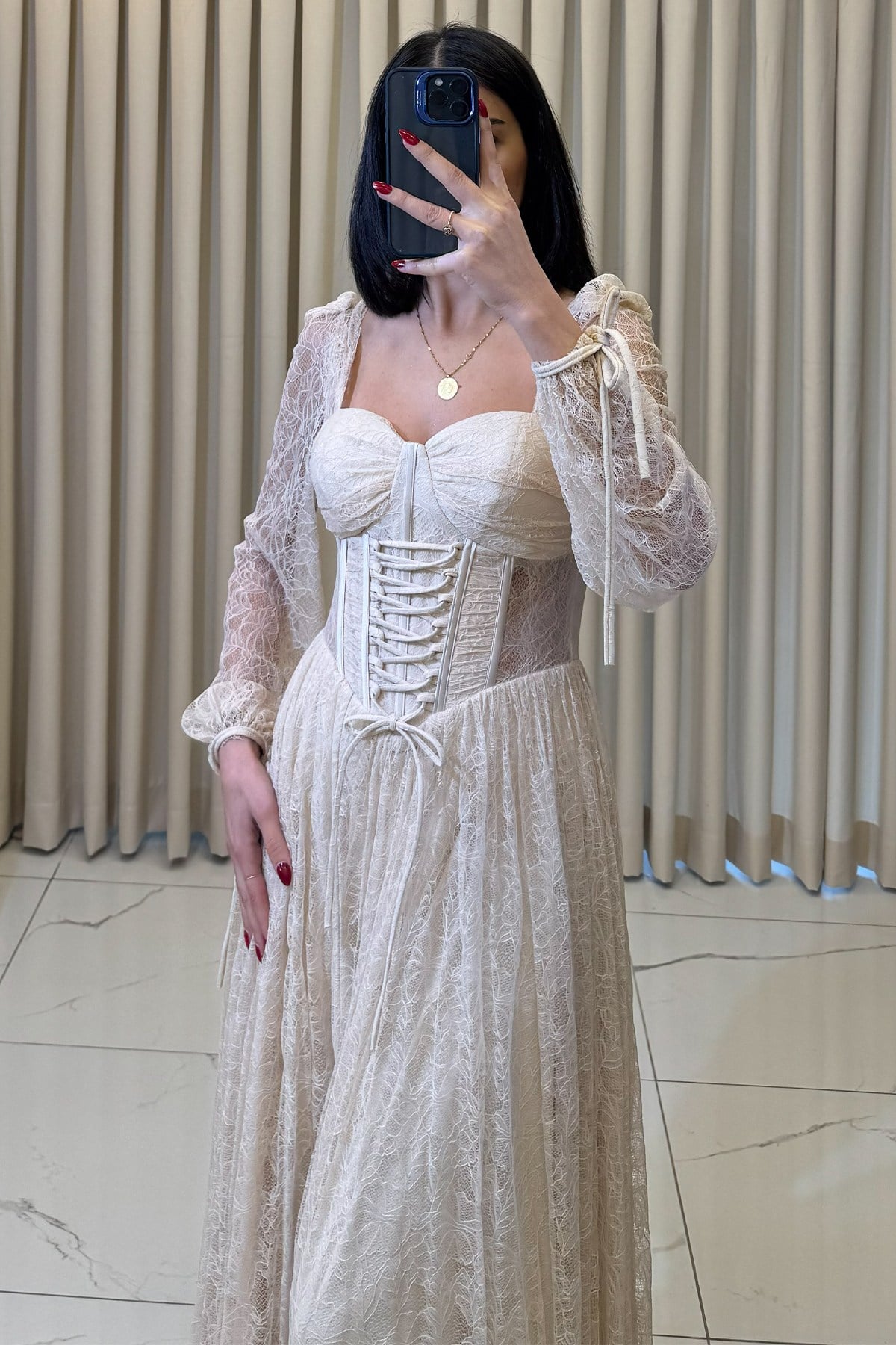 Önü Bağcıklı Lez Dantel Kare Yaka Uzun Kollu Abiye Bej - Görsel 4