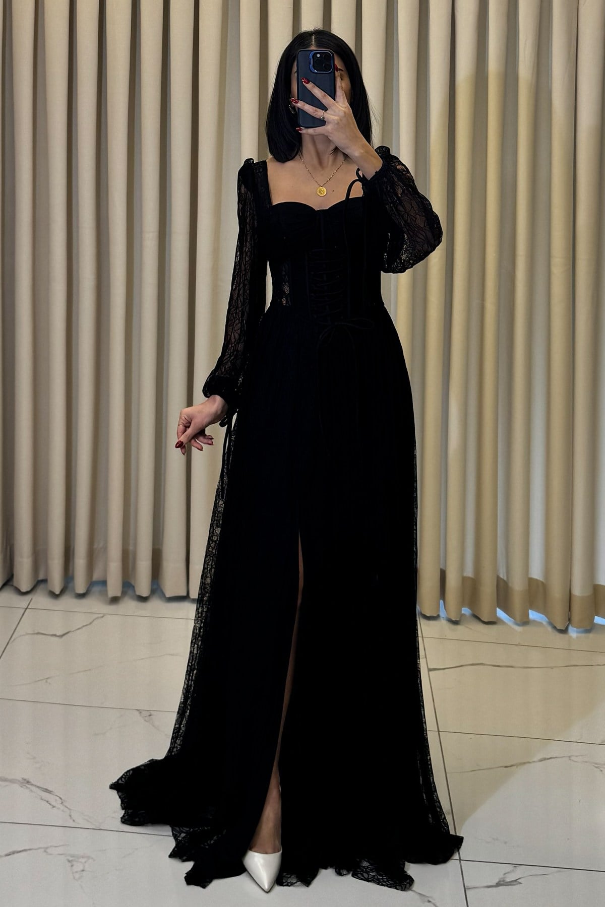 Önü Bağcıklı Lez Dantel Kare Yaka Uzun Kollu Abiye Siyah