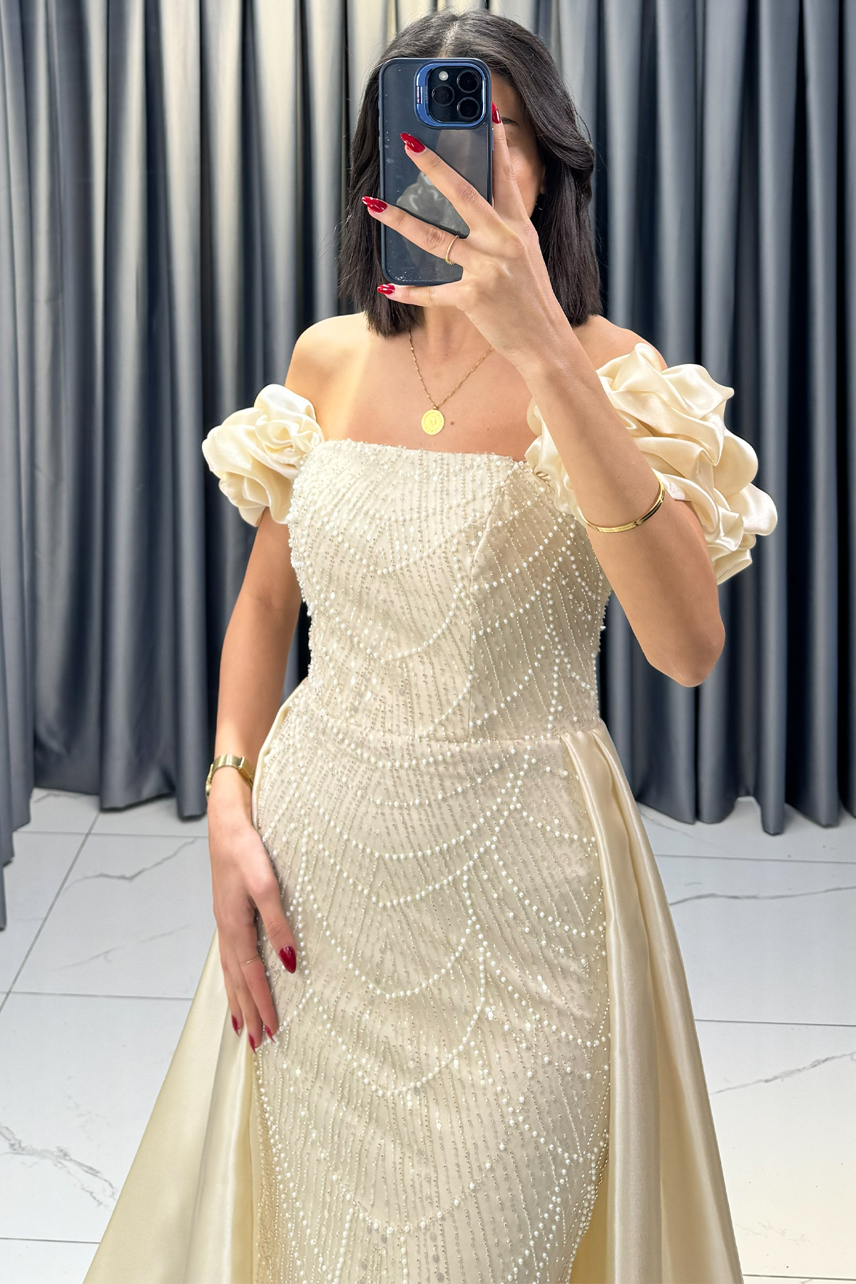 Payet ve Boncuk İşlemeli Balon Kollu Pelerinli Straplez Abiye Bej - Görsel 4