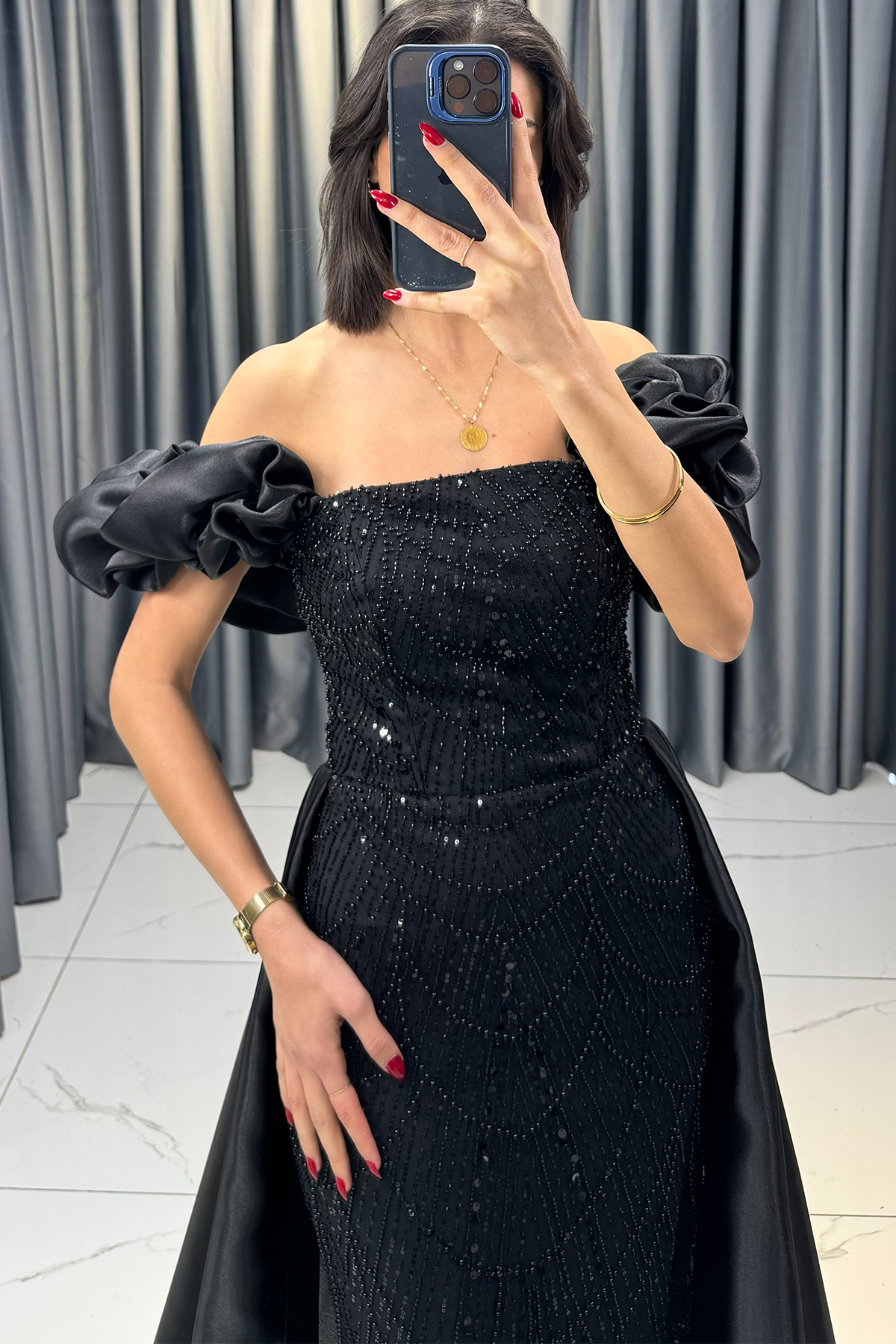 Payet ve Boncuk İşlemeli Balon Kollu Pelerinli Straplez Abiye Siyah - Görsel 2