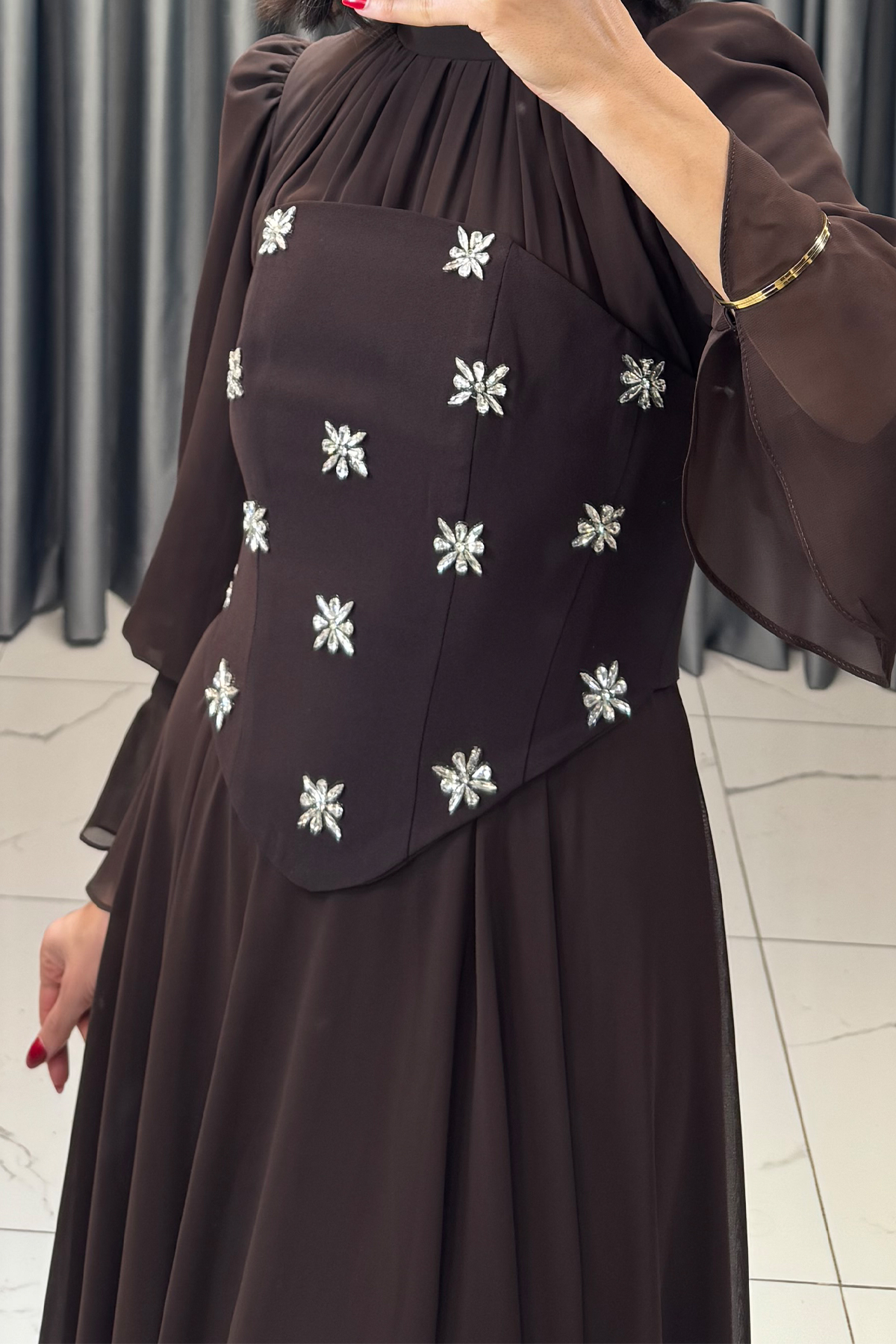 Seyyar Korse Detaylı Taş İşlemeli Tesettür Abiye Kahve - Görsel 2