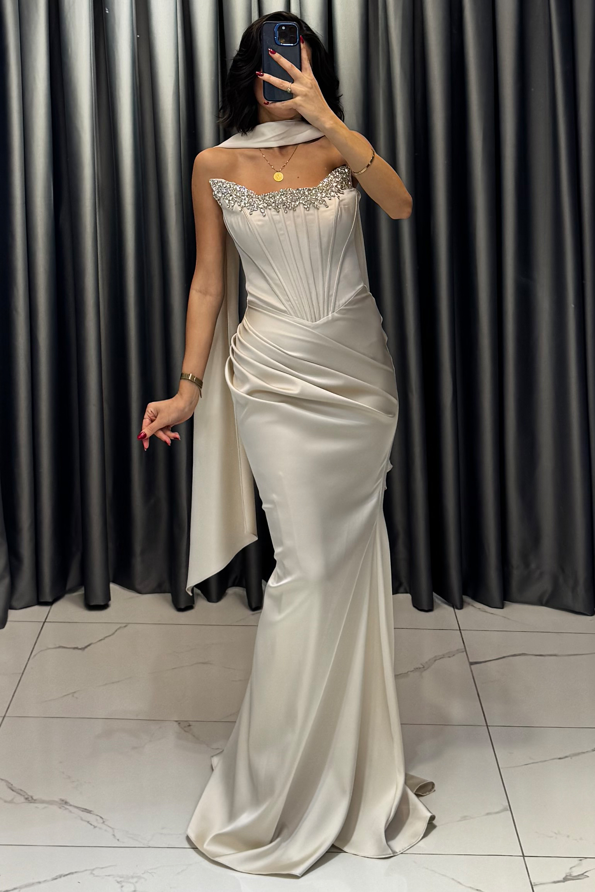 Taş İşlemeli Belden Drapeli Şal Detaylı Straplez Abiye Bej - Görsel 5