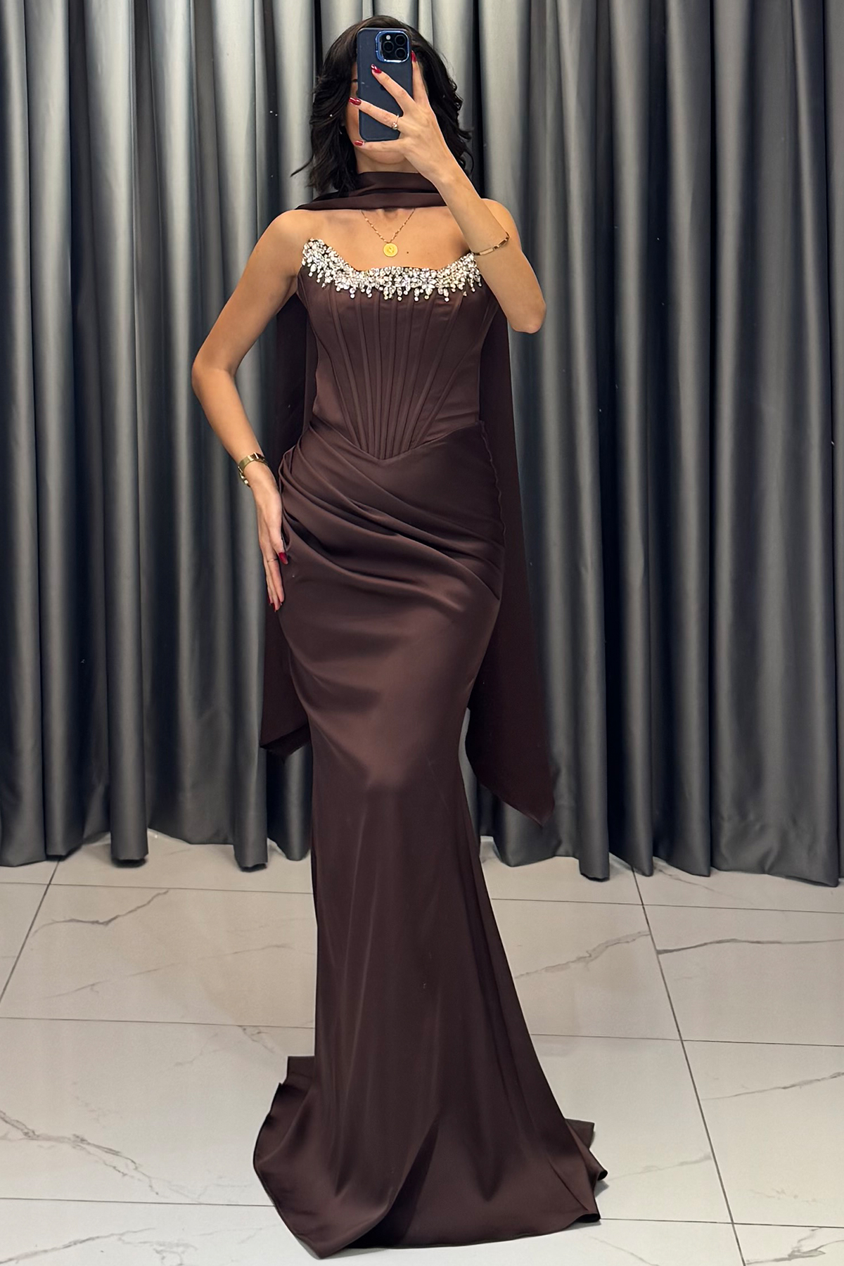 Taş İşlemeli Belden Drapeli Şal Detaylı Straplez Abiye Kahve