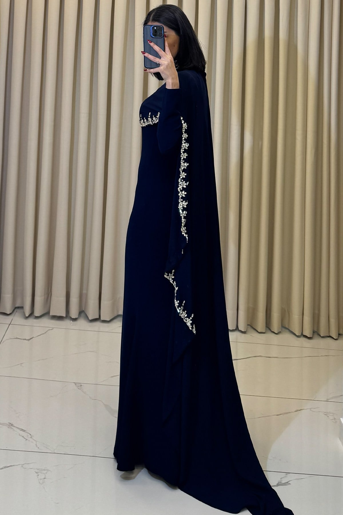 Taş İşlemeli Pelerinli Balık Model Abiye Lacivet - Görsel 5